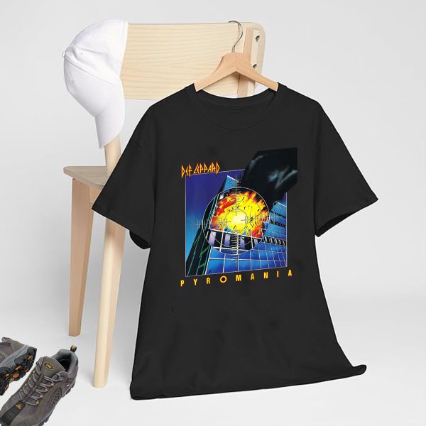 Men's Def Leppard Band Def Leppard Pyromania Black Cotton T-Shirt Classic Fit Crew Neck Short Sleeve Adult Rock Fan pop Rock Music Black T-Shirt - Image 2